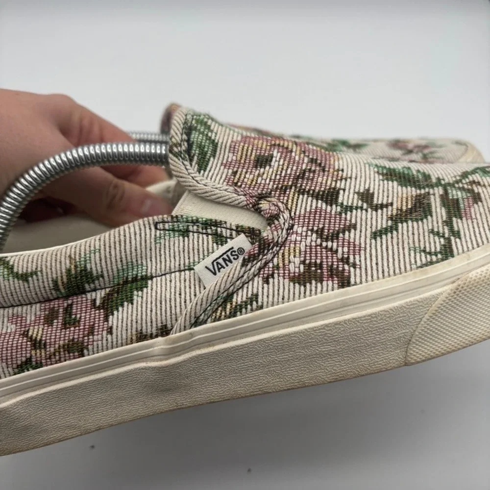 RARE Vans Slip-On Mens Sz 11 Cream Floral Tapestry Skateboard Sneaker Textile